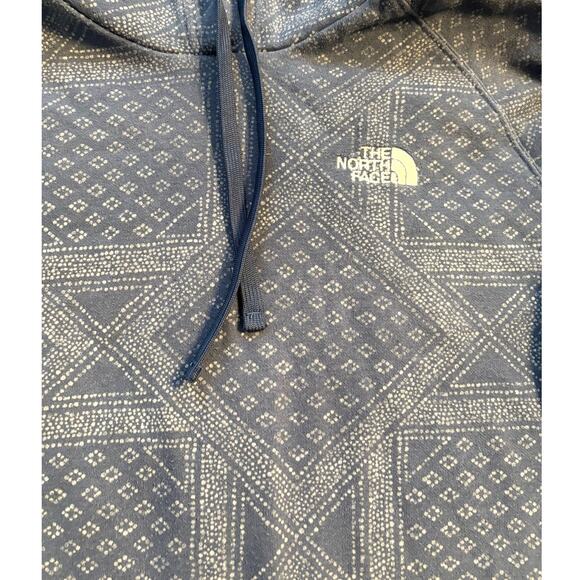 The North Face Blue Geometric Pattern Pullover Hoodie - Picture 5 of 6